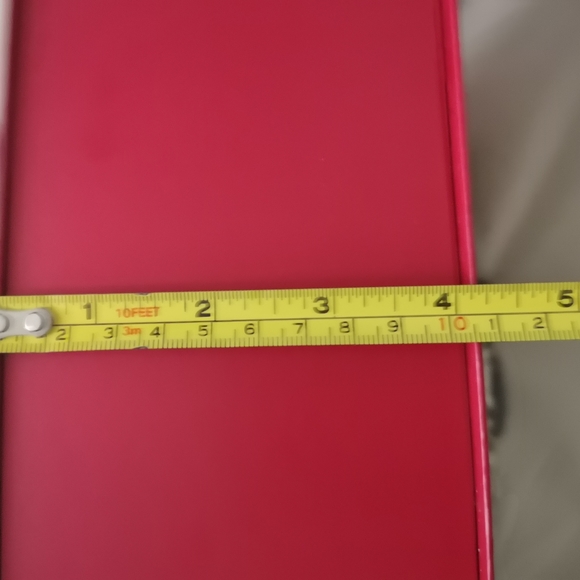 NWT HOLT RENFREW Gift Box Medium. - Picture 4 of 5